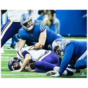 Aidan Hutchinson Signed Detroit vs Vikings Football 16x20 Photo (Beckett)