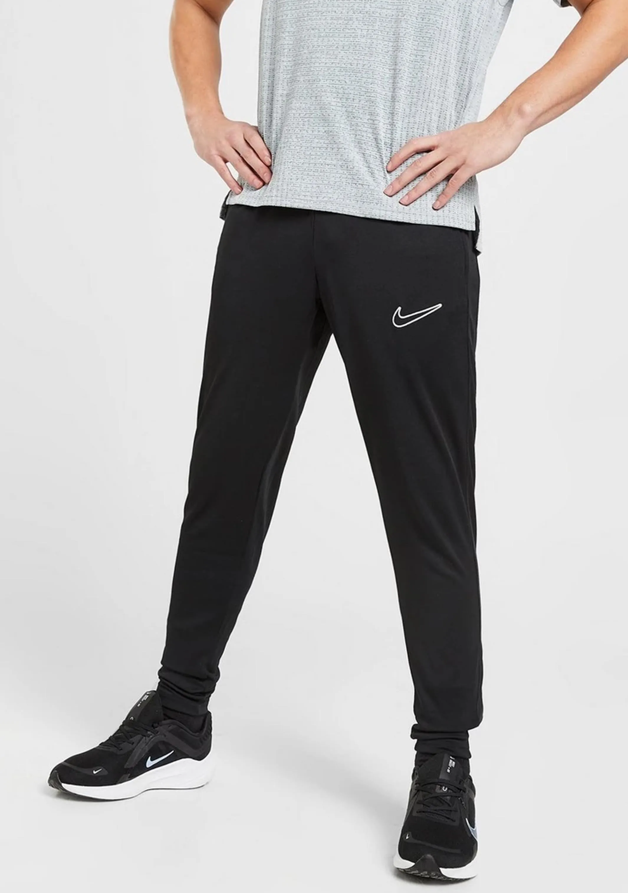 Nike Men's Dri-FIT Academy 23 Football Pants