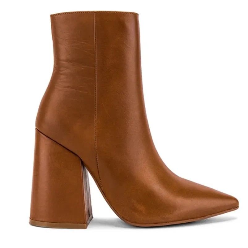 Pointed Toe Heeled Boots in Camel